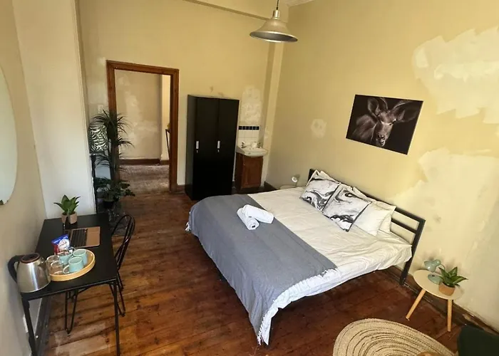 Wobbly Warthog Hotel
