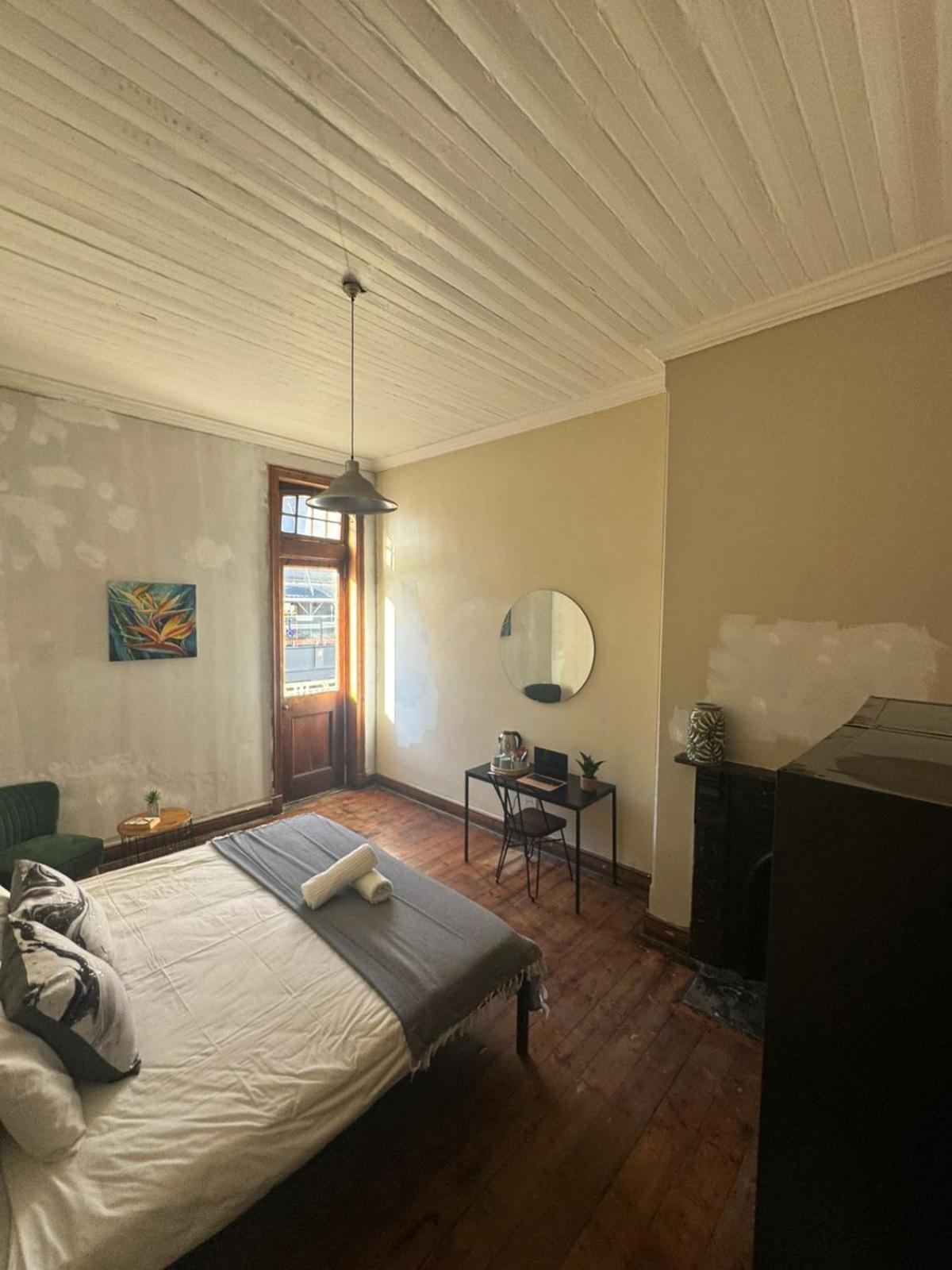 Wobbly Warthog Hotel Cape Town